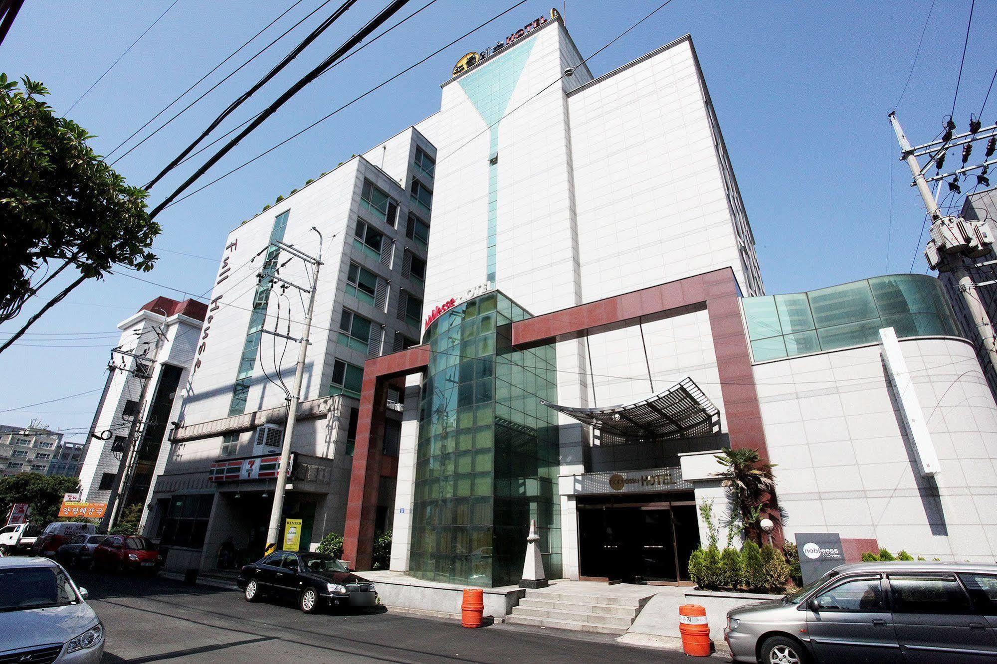 Noblesse Hotel Jeju Exterior photo