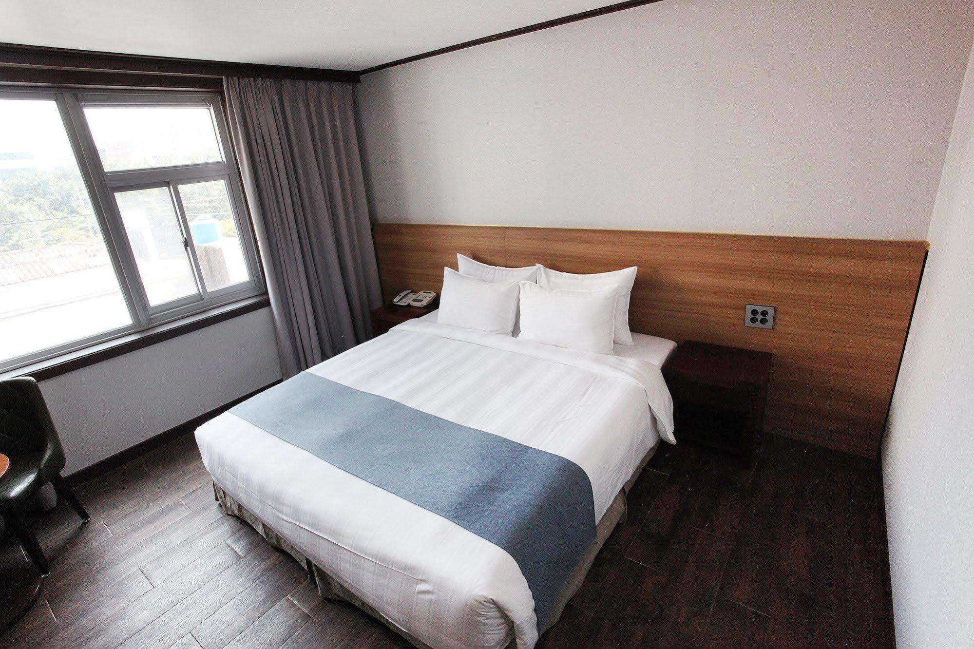 Noblesse Hotel Jeju Exterior photo