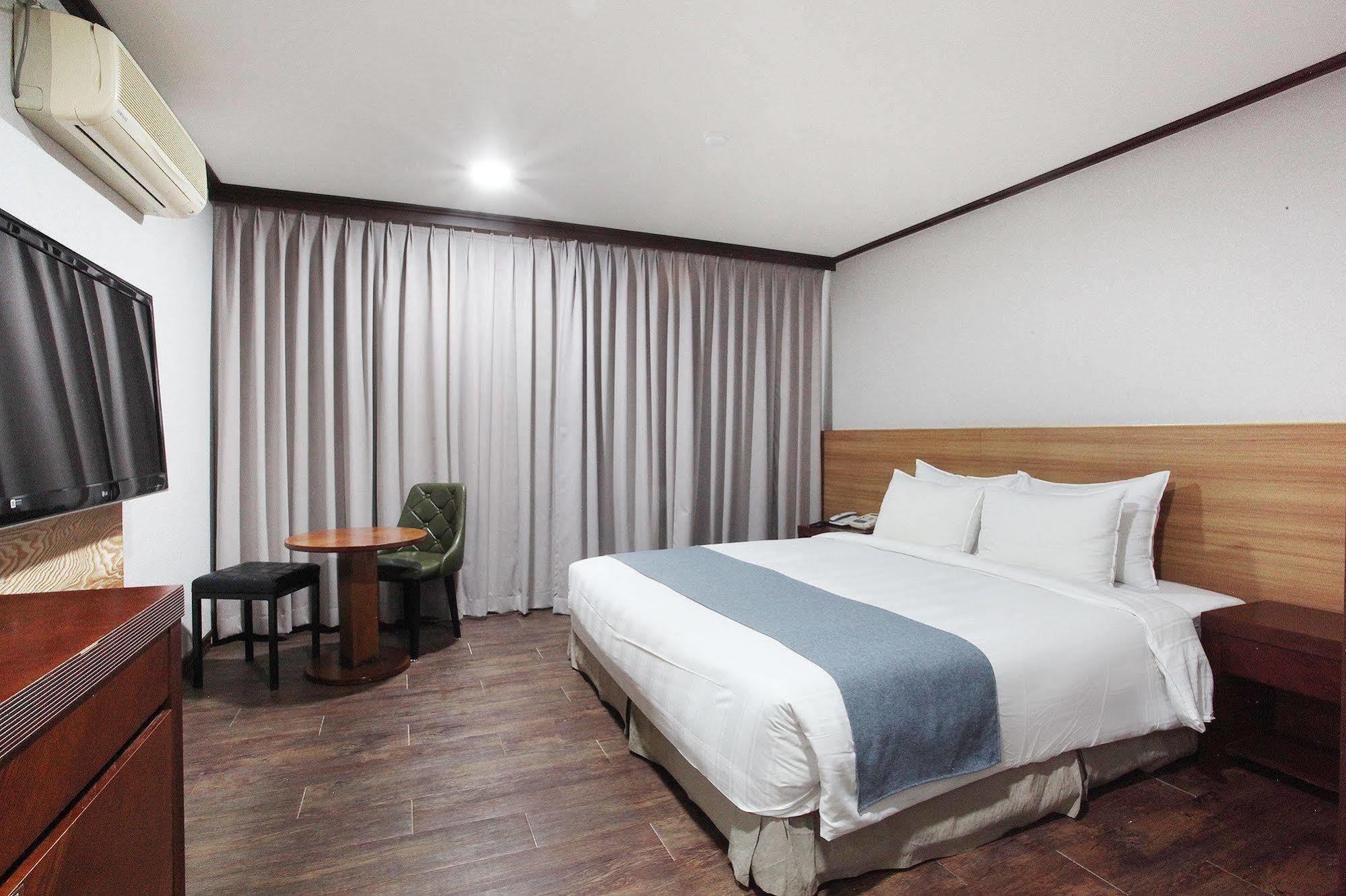 Noblesse Hotel Jeju Exterior photo